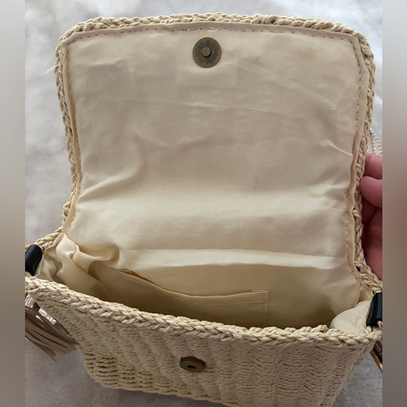 Spring/Summer 🌸 Cream Woven Shoulder Bag Adjustable Strap - Picture 6 of 6